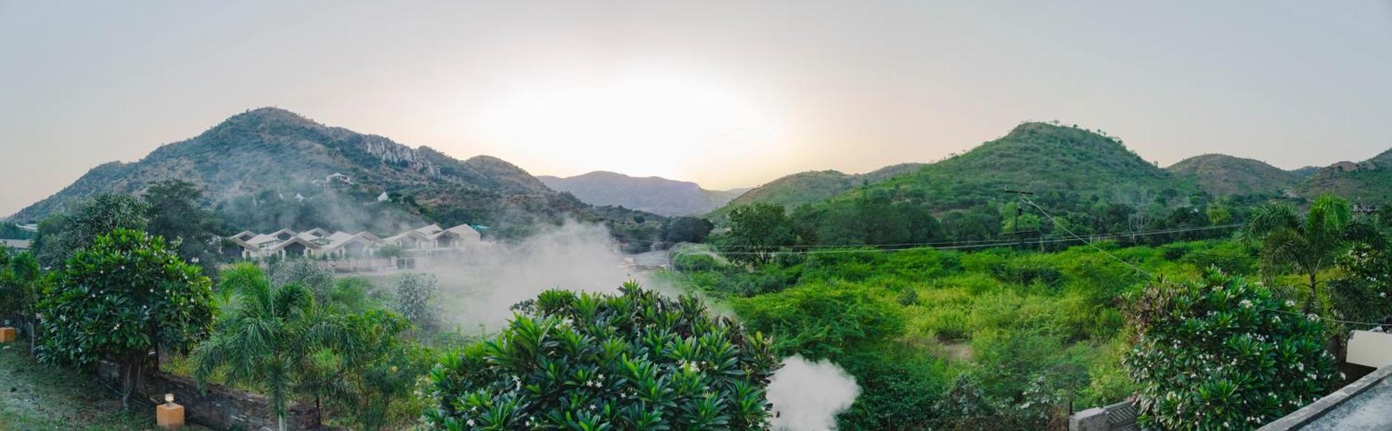 Udai Nature Valley Resort - A Peace Full Farmhouse Resort อุเดเปอร์ ภายนอก รูปภาพ