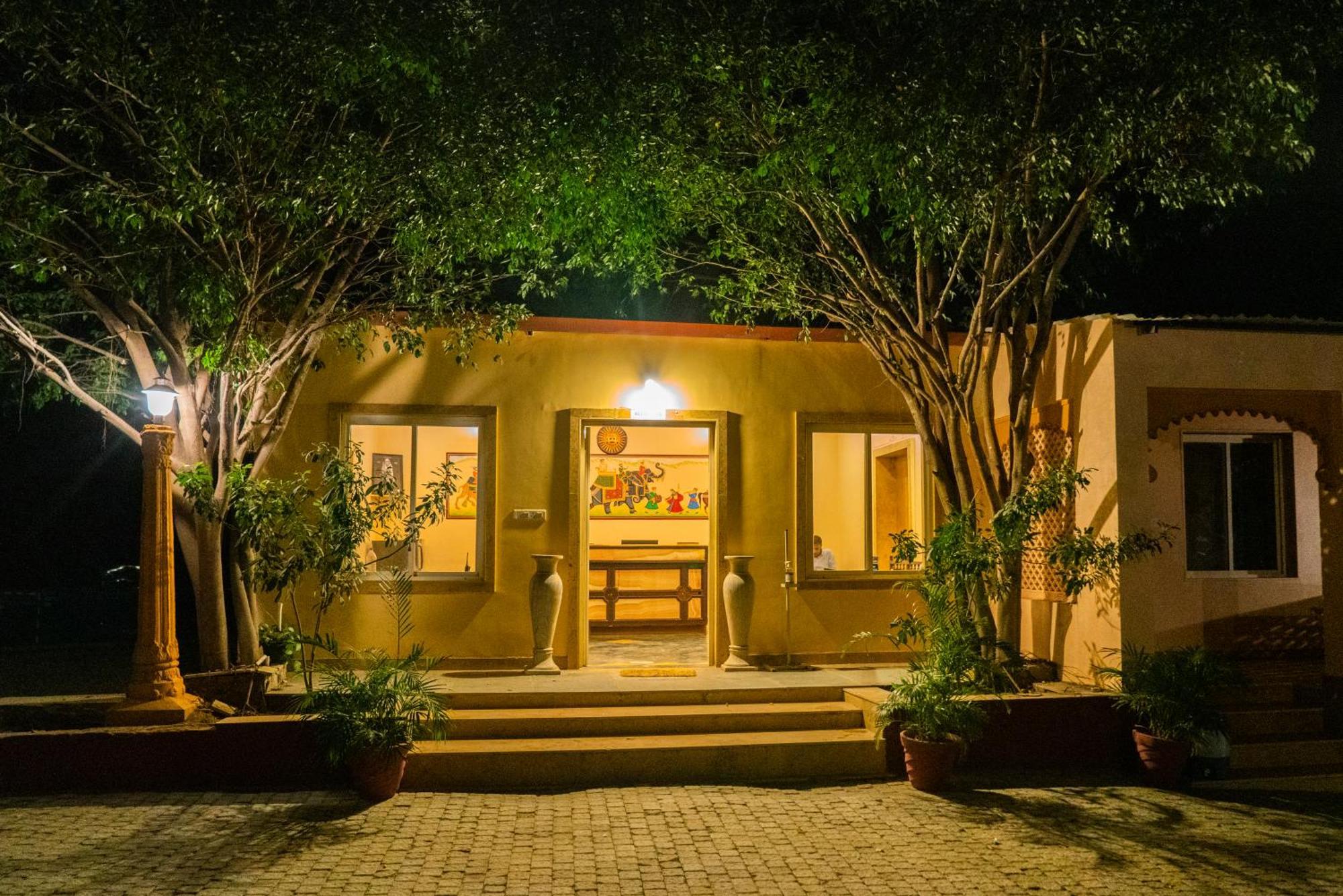 Udai Nature Valley Resort - A Peace Full Farmhouse Resort อุเดเปอร์ ภายนอก รูปภาพ