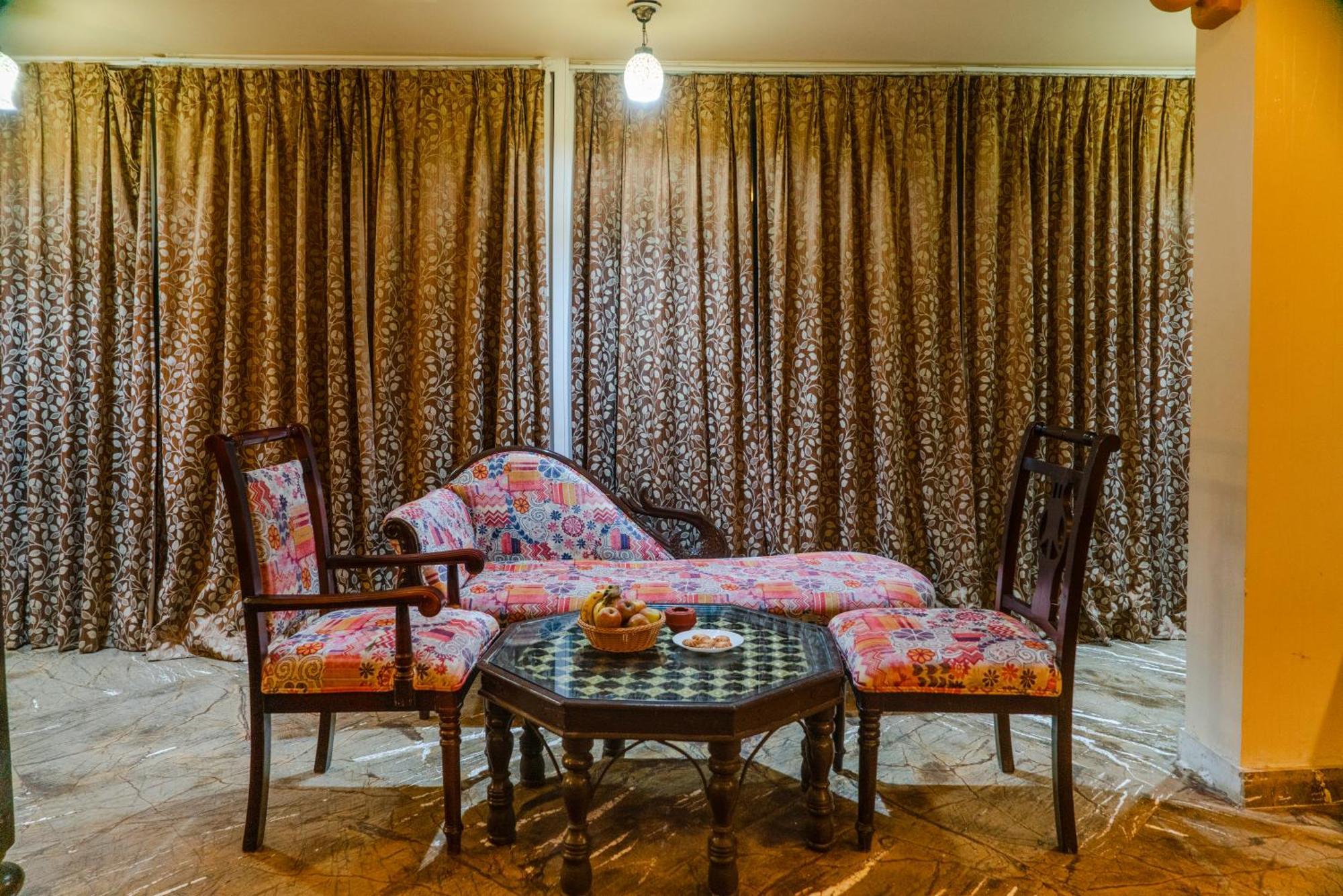Udai Nature Valley Resort - A Peace Full Farmhouse Resort อุเดเปอร์ ภายนอก รูปภาพ