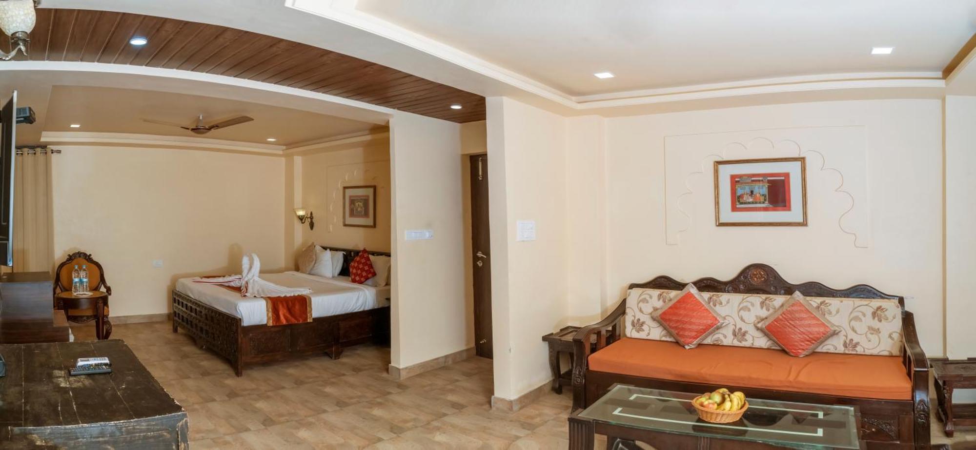 Udai Nature Valley Resort - A Peace Full Farmhouse Resort อุเดเปอร์ ภายนอก รูปภาพ