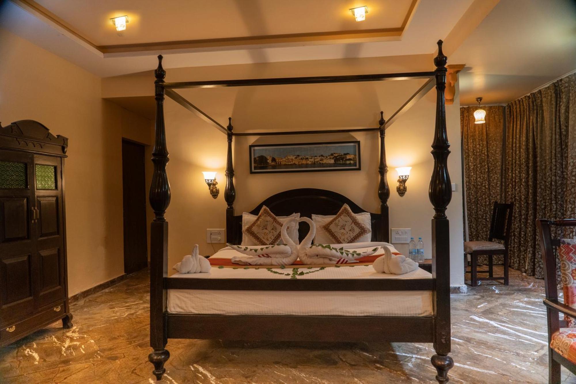 Udai Nature Valley Resort - A Peace Full Farmhouse Resort อุเดเปอร์ ภายนอก รูปภาพ