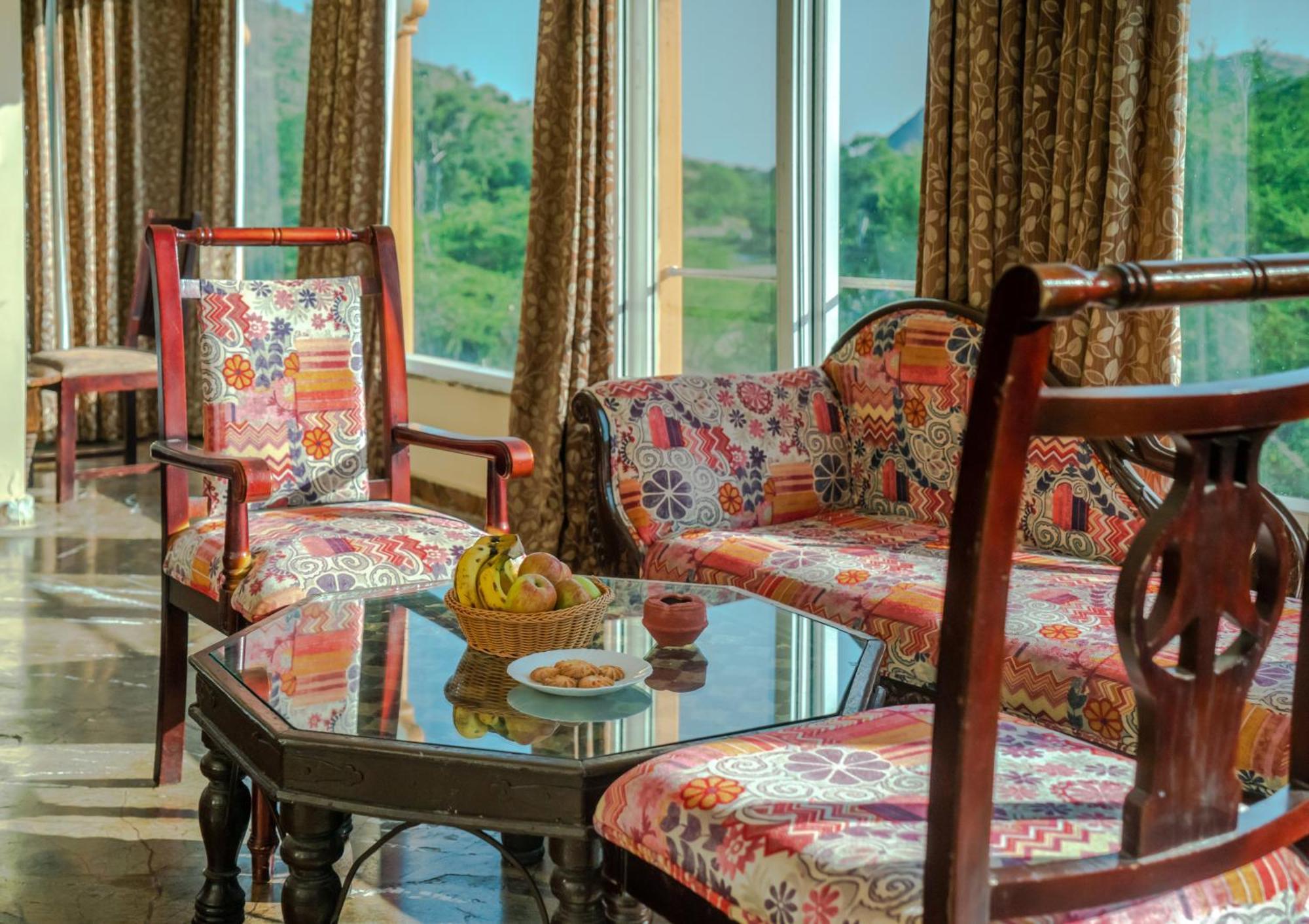 Udai Nature Valley Resort - A Peace Full Farmhouse Resort อุเดเปอร์ ภายนอก รูปภาพ